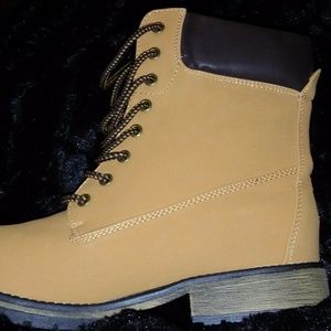 Lace up Boots